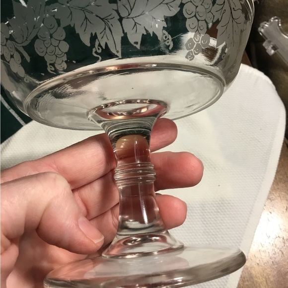 RARE FIND~Vintage Early American Pattern Crystal Glass Compote~ Bowl~Centerpiece - Picture 6 of 8